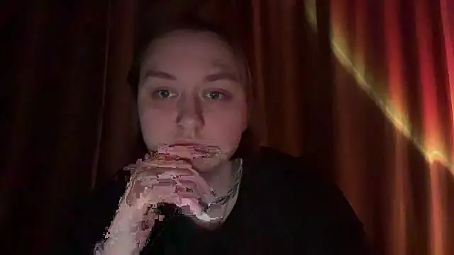 Isabel-Bailey online show from May 8, 10:13 pm