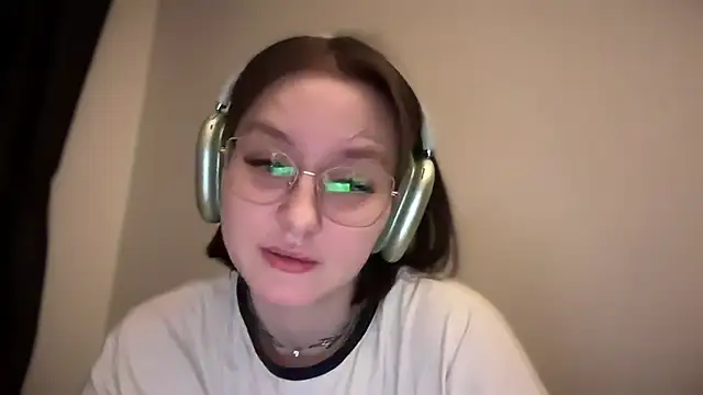 Snapshot of Isabel-Bailey chatting on January 25, 9:25 pm Isabel-Bailey online show from January 25, 9:25 pm