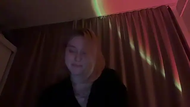 Isabel-Bailey online show from April 2, 9:10 pm