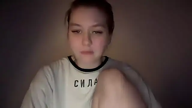 Snapshot of Isabel-Bailey chatting on December 21, 11:24 pm Isabel-Bailey online show from December 21, 11:24 pm