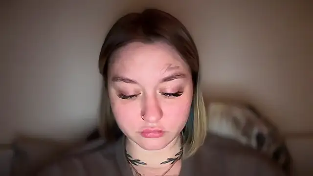 Snapshot of Isabel-Bailey chatting on November 11, 10:15 pm Isabel-Bailey online show from November 11, 10:15 pm