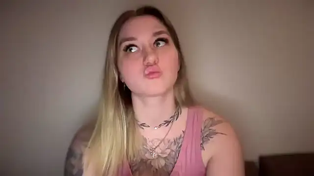 Snapshot of Isabel-Bailey chatting on January 2, 10:33 pm Isabel-Bailey online show from January 2, 10:33 pm