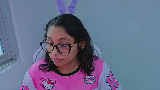 Cuteprincess21 online show from November 8, 9:29 pm