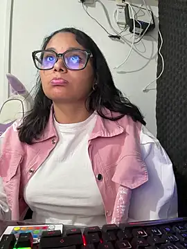 Cuteprincess21 online show from February 21, 11:51 pm