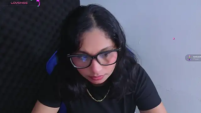 Cuteprincess21 online show from February 25, 1:17 am