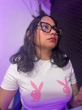Cuteprincess21 online show from April 27, 11:36 pm