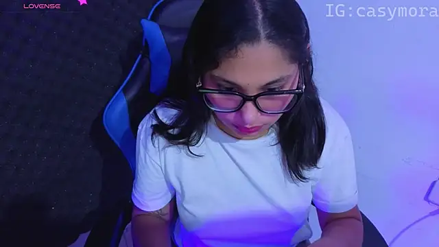 Cuteprincess21 online show from April 8, 1:23 pm