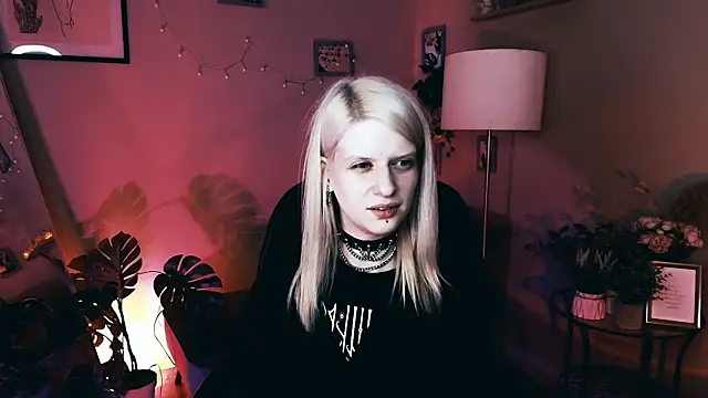 Noah ElmerX online show from October 25, 9:48 pm