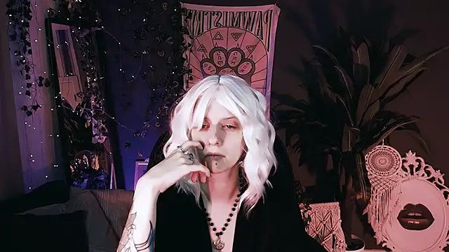 Noah ElmerX online show from November 18, 4:43 pm