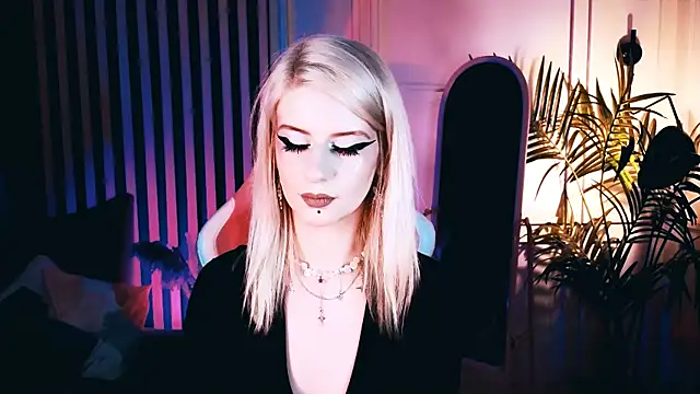 Noah ElmerX online show from October 20, 4:07 pm