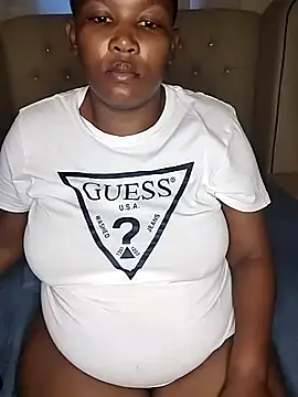 Snapshot of makaviwe chatting on March 3, 4:26 pm makaviwe online show from March 3, 4:26 pm