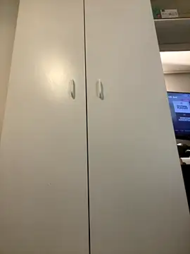 YesTheSexiest online show from December 3, 7:41 am