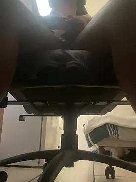 YesTheSexiest online show from January 18, 12:30 pm