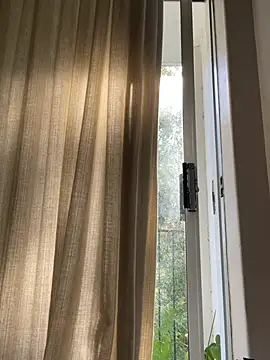 YesTheSexiest online show from March 24, 1:44 pm