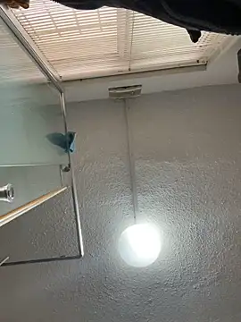 YesTheSexiest online show from March 20, 9:32 am