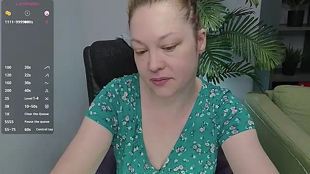 CutieGinger online show from October 29, 3:22 pm