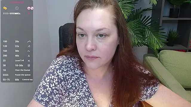 Snapshot of CutieGinger chatting on September 27, 4:35 pm CutieGinger online show from September 27, 4:35 pm