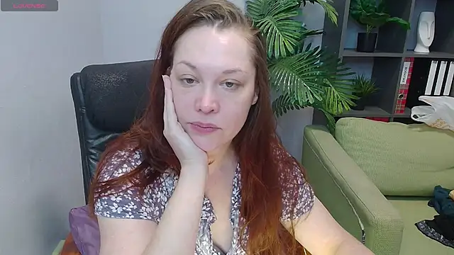 Snapshot of CutieGinger chatting on September 26, 11:50 am CutieGinger online show from September 26, 11:50 am