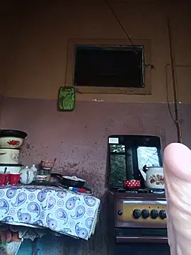Snapshot of Lovely_Lori chatting on June 20, 4:28 am Lovely Lori online show from June 20, 4:28 am