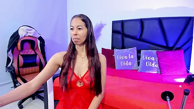 Snapshot of Rosalinda_Cortez chatting on October 15, 12:46 pm Rosalinda Cortez online show from October 15, 12:46 pm