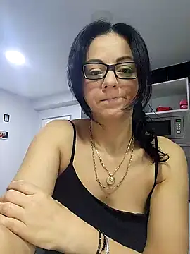 bruneta sexy23 online show from January 18, 4:26 am