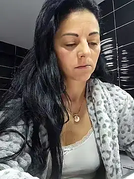 bruneta sexy23 online show from February 2, 5:21 am