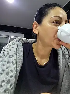 bruneta sexy23 online show from March 3, 3:38 am