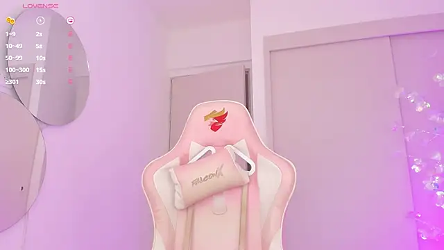 Snapshot of mia_yourmommy chatting on February 26, 2:52 am mia yourmommy online show from February 26, 2:52 am