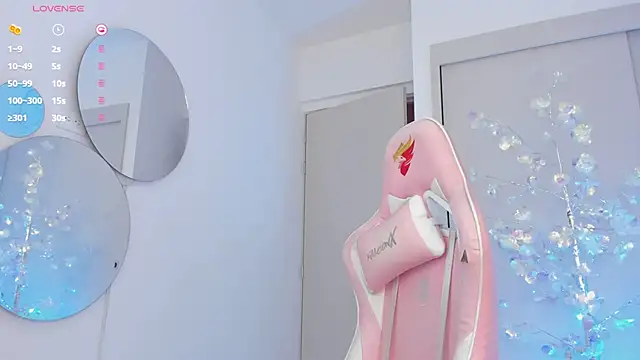 Snapshot of mia_yourmommy chatting on February 17, 11:54 pm mia yourmommy online show from February 17, 11:54 pm