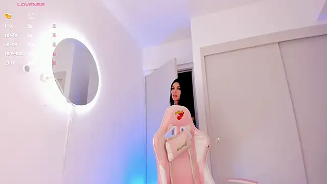 Snapshot of mia_yourmommy chatting on November 28, 12:44 am mia yourmommy online show from November 28, 12:44 am