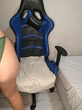 Rafaelayamazaki online show from March 27, 10:00 pm