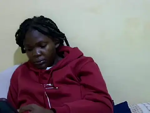 cute roxie online show from December 10, 5:22 pm