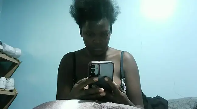 cute roxie online show from January 26, 1:04 pm