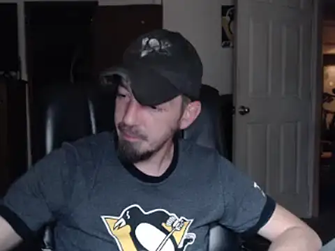 Snapshot of pensguy30 chatting on December 11, 2:41 am pensguy30 online show from December 11, 2:41 am