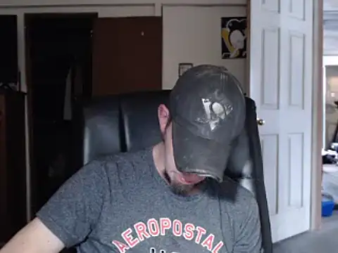Snapshot of pensguy30 chatting on December 2, 6:49 pm pensguy30 online show from December 2, 6:49 pm