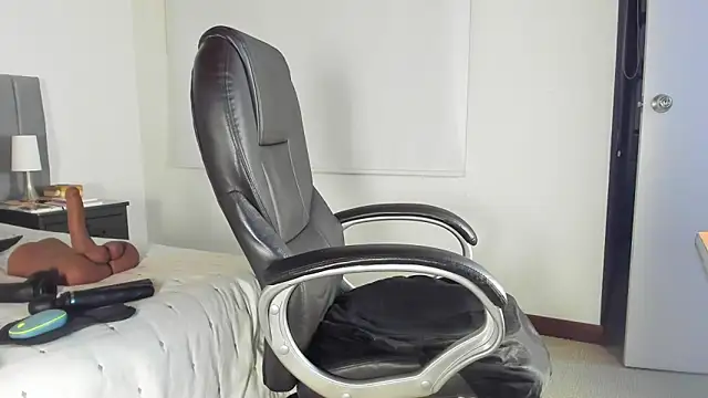 adriana71 online show from March 29, 1:29 am