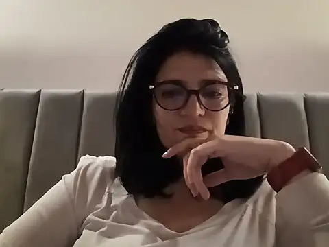 Snapshot of adriana71 chatting on July 15, 2:29 am adriana71 online show from July 15, 2:29 am