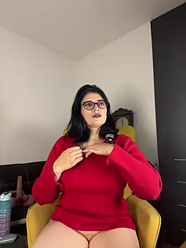 Snapshot of adriana71 chatting on June 30, 4:01 am adriana71 online show from June 30, 4:01 am
