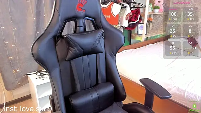 Michel Momsen online show from February 14, 6:19 pm