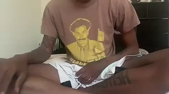 ITSONLYKENNY online show from February 17, 9:32 pm