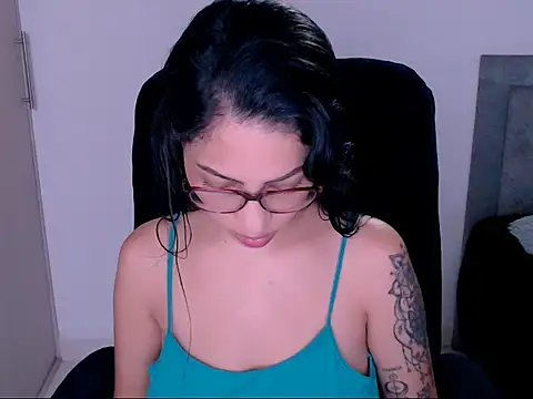 Snapshot of diana__34 chatting on October 15, 10:51 pm diana 34 online show from October 15, 10:51 pm