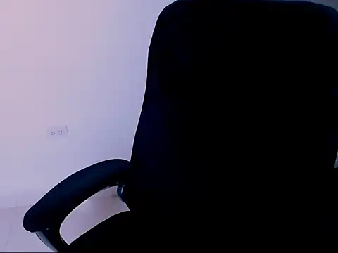 Snapshot of diana__34 chatting on October 13, 1:29 am diana 34 online show from October 13, 1:29 am