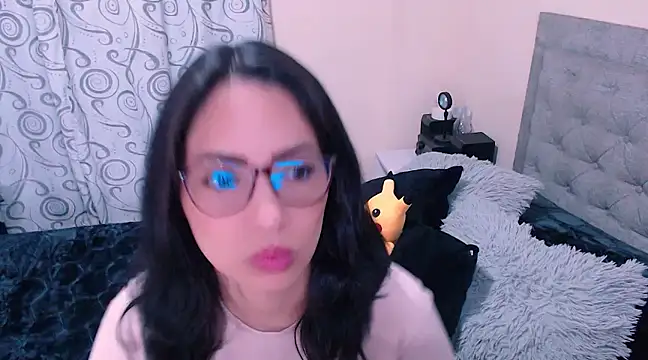 Snapshot of diana__34 chatting on February 26, 12:41 am diana 34 online show from February 26, 12:41 am