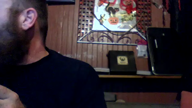 Snapshot of xXFeelsGoodXx chatting on October 16, 12:30 am xXFeelsGoodXx online show from October 16, 12:30 am