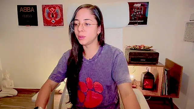 adriana  sosa  online show from December 9, 11:34 pm