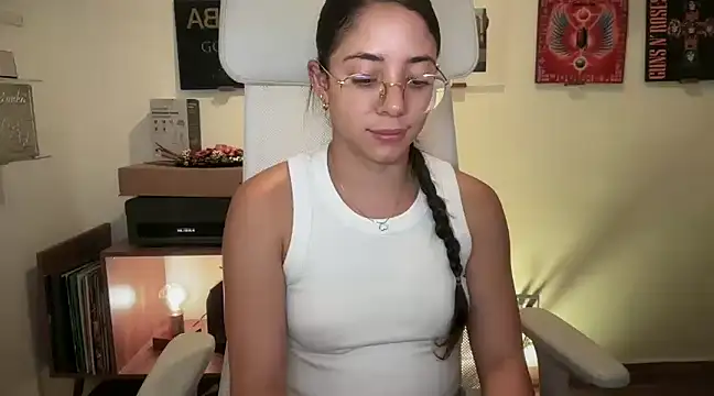 adriana  sosa  online show from February 13, 11:04 pm