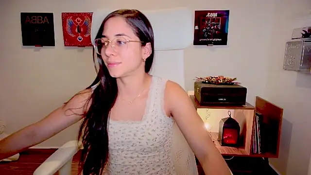 adriana  sosa  online show from December 7, 12:57 am