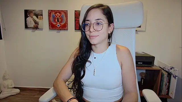 adriana  sosa  online show from December 3, 11:58 pm