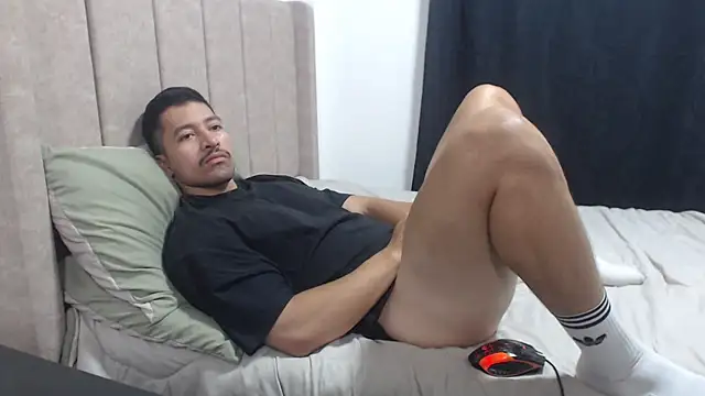 darekgates online show from April 17, 3:15 pm