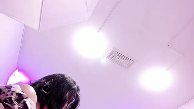 PauletteJ online show from December 3, 11:53 am